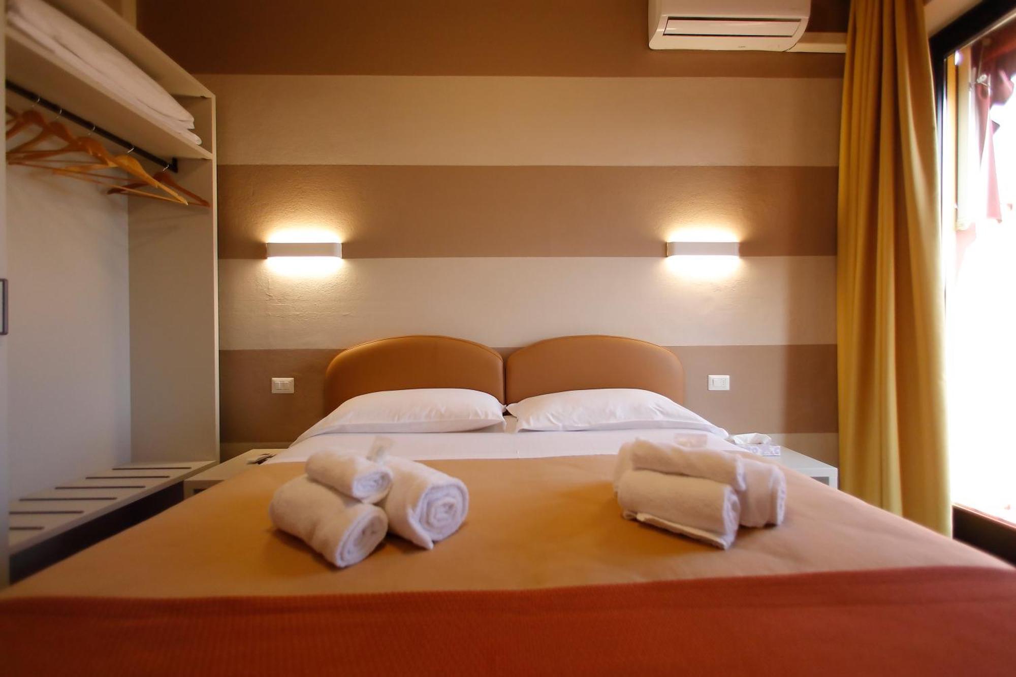 Primavera Hotel 2*
